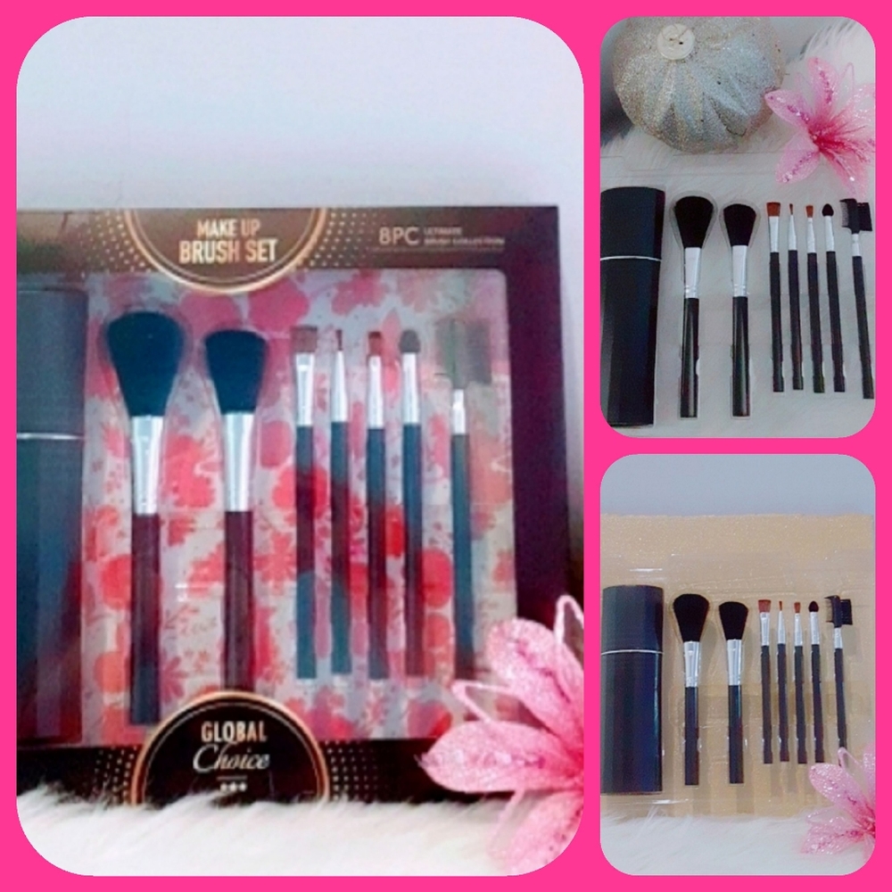 Set of 8 Cosmetic Brushes